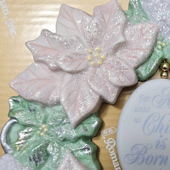 Roman, Inc. #85529 Child Is Born TB Glittery Wreath - Picture 13 of 16